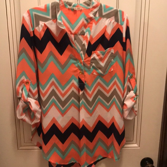 High-low 3/4 sleeve blouse